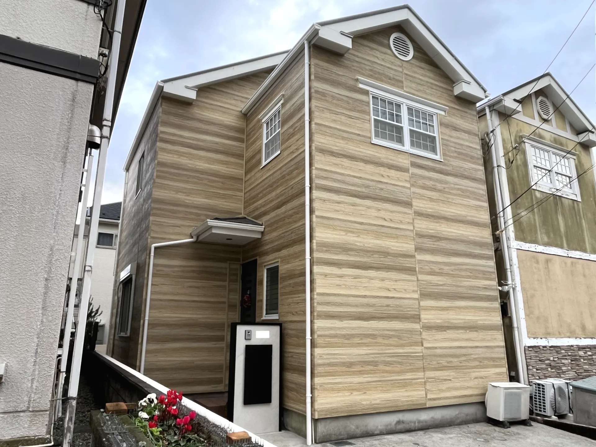 外壁の安心を根本から。ガルバサイディング上貼り工事で一新した住まい。R7.11横須賀市F様邸